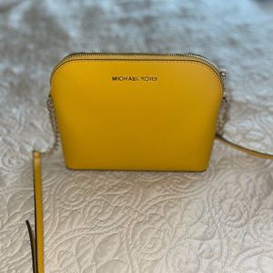 Michael kors crossbody bag